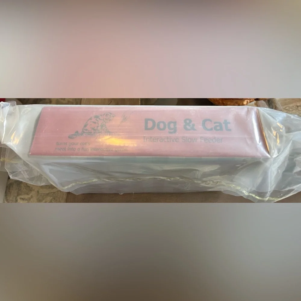 NORTHMATE Catch Interactive Dog & Cat Feeder, NWT
